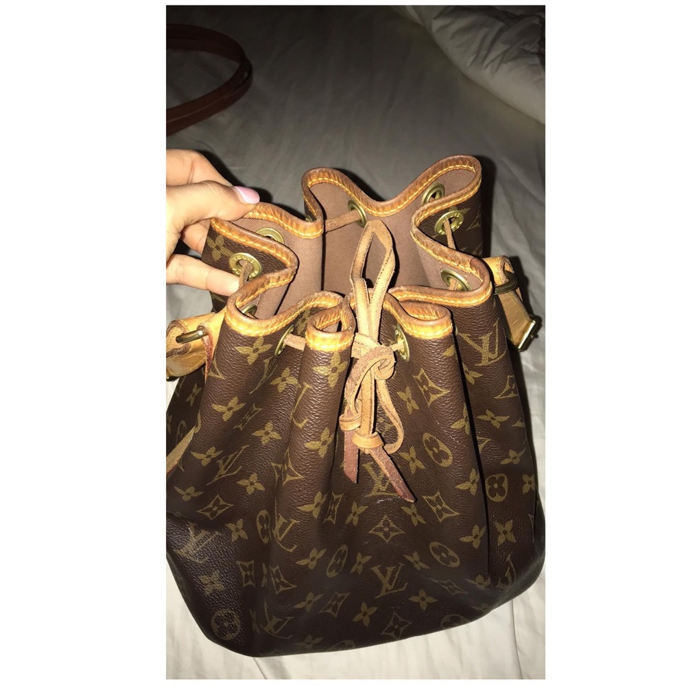 *AUTHENTIC* Louis Vuitton Bucket Bag RARE!!!!